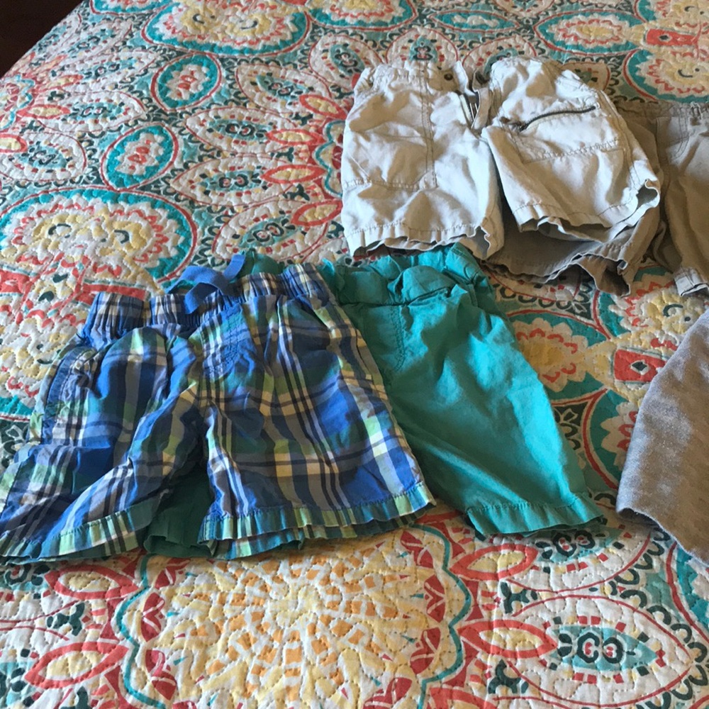 4T shorts (bundle)